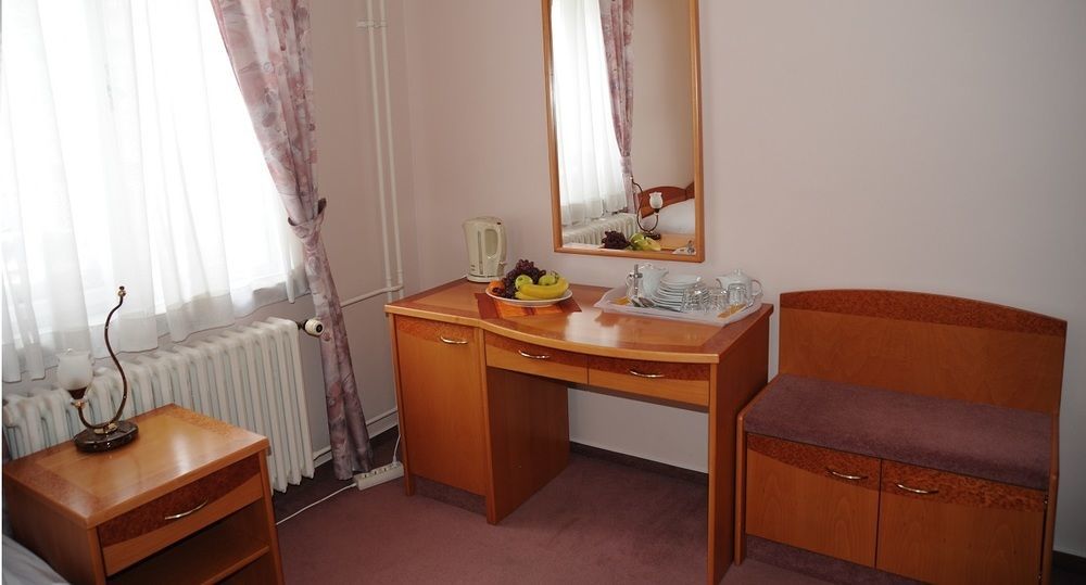 Pension Akropolis, Eco Breakfasts From Farm Mariánské Lázně Εξωτερικό φωτογραφία